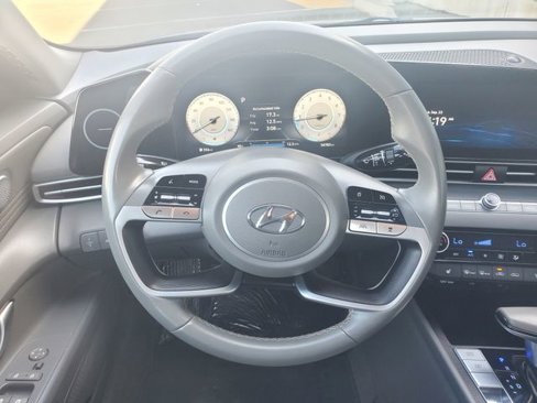 Used 2023 Hyundai Elantra SEL w/ Convenience Package image 15