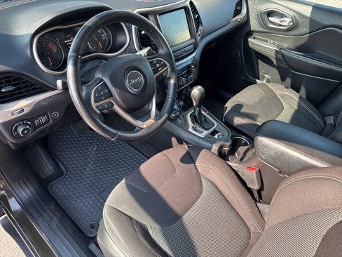 Used 2016 Jeep Cherokee 75th Anniversary image 31