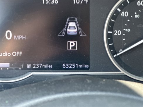 Used 2021 Nissan Versa SV image 12