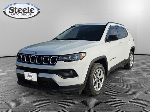 New 2025 Jeep Compass Latitude image 1