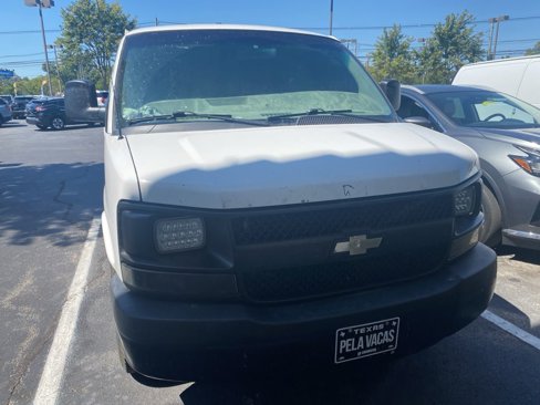 Used 2015 Chevrolet Express 2500 image 2