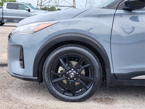 Used 2022 Nissan Kicks SR image 8