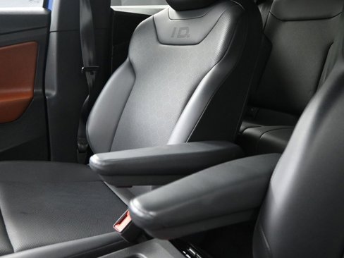 Used 2022 Volkswagen ID.4 Pro S w/ Gradient Package image 16