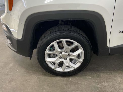 Used 2018 Jeep Renegade Sport w/ Power & Air Group image 7