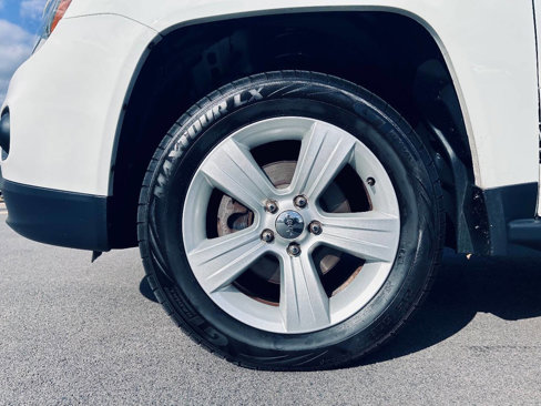 Used 2014 Jeep Compass Latitude w/ Sun/Sound Group image 37