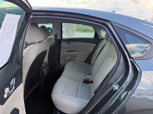 Used 2021 Kia Forte LXS image 6