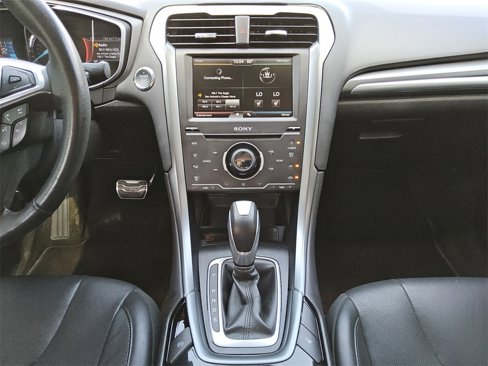 Used 2015 Ford Fusion Titanium image 11