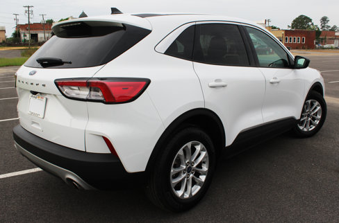 Used 2022 Ford Escape SE image 16