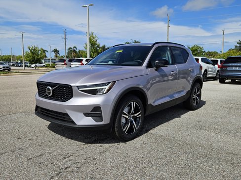 New 2026 Volvo XC40 B5 Core image 3