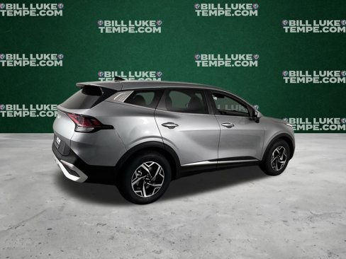 Used 2024 Kia Sportage LX image 7