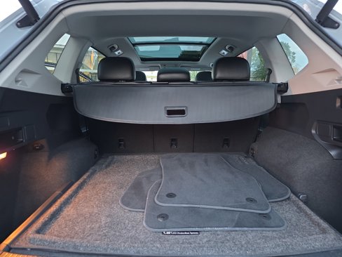 Used 2018 Volkswagen Tiguan SEL image 74