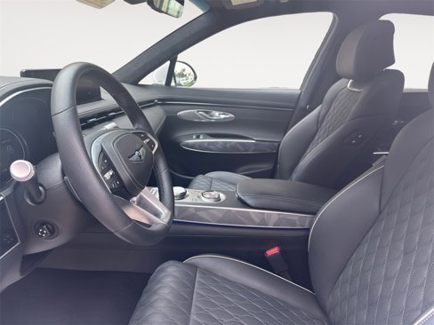 Used 2025 Genesis GV70 3.5T Sport w/ Sport Advanced Package image 16