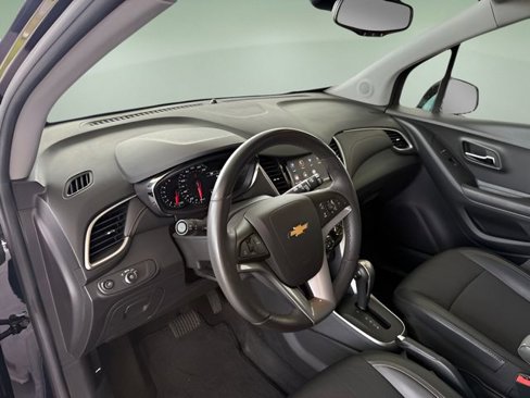 Used 2021 Chevrolet Trax LT w/ Driver Confidence Package image 24
