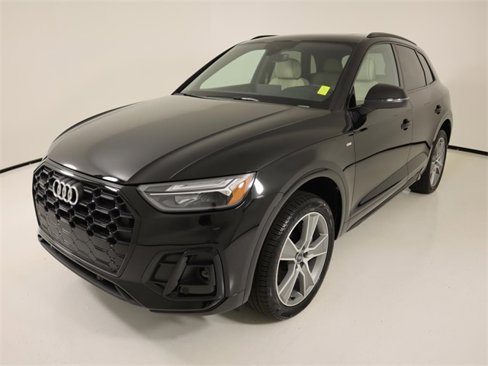 Certified 2025 Audi Q5 2.0T Premium w/ Convenience Plus Package image 1