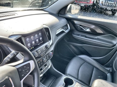Used 2024 GMC Terrain SLT image 11