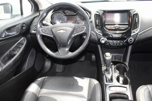 Used 2018 Chevrolet Cruze Premier image 2