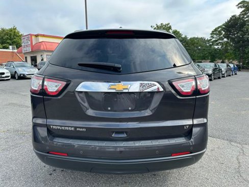 Used 2017 Chevrolet Traverse LT image 6