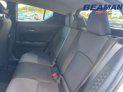 Used 2020 Toyota C-HR LE image 27