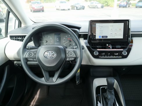 Used 2025 Toyota Corolla LE image 16
