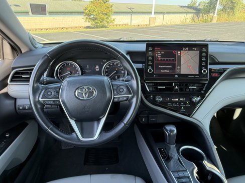 Used 2023 Toyota Camry XLE image 16