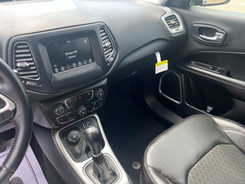 Used 2021 Jeep Compass Latitude w/ Convenience Group image 14