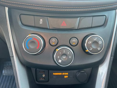 Used 2020 Chevrolet Trax LT image 23