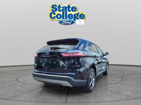 Used 2024 Ford Edge SEL w/ Convenience Package image 4