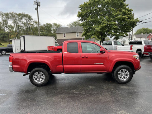 Used 2016 Toyota Tacoma SR5 image 4