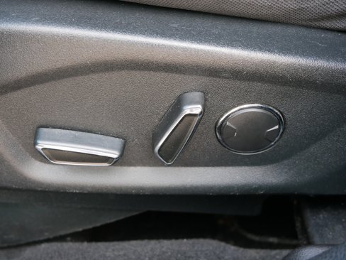 Used 2018 Ford Explorer XLT w/ Safe & Smart Package image 12