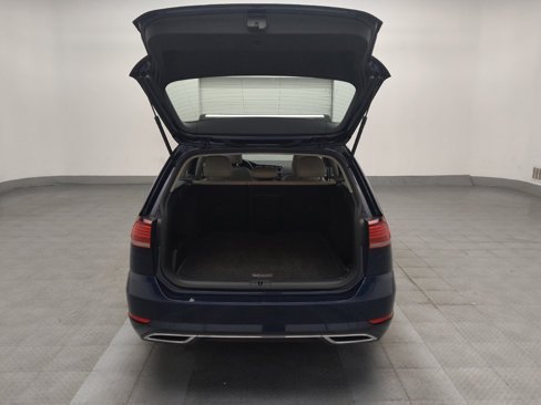 Used 2018 Volkswagen Golf SE image 29