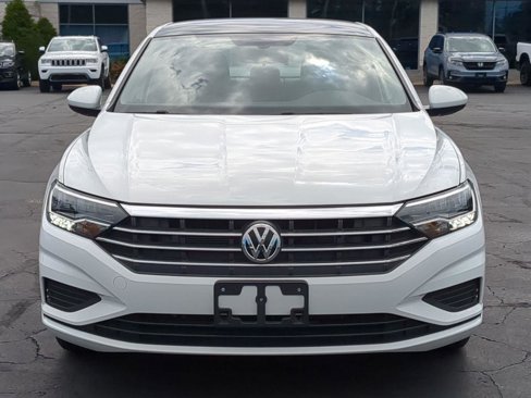 Used 2021 Volkswagen Jetta SE image 9