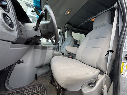 Used 2014 Ford E-250 and Econoline 250 image 10
