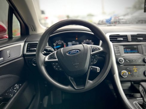 Used 2014 Ford Fusion SE image 13