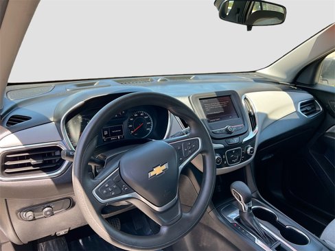 Used 2023 Chevrolet Equinox LS image 9