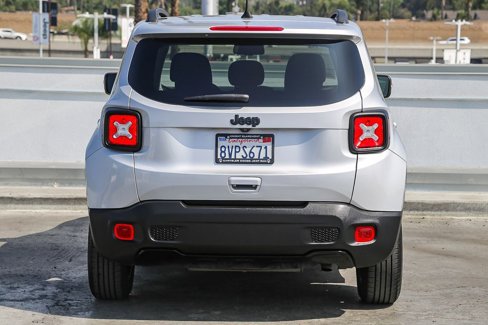 Certified 2020 Jeep Renegade Altitude image 8