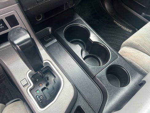 Used 2015 Toyota Sequoia SR5 image 24