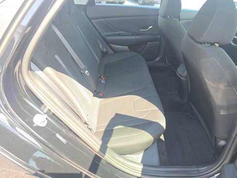 Used 2021 Hyundai Elantra SEL w/ Convenience Package image 24