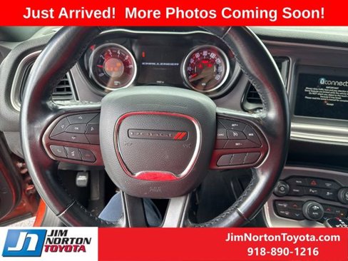 Used 2021 Dodge Challenger SXT w/ Driver Convenience Group image 7