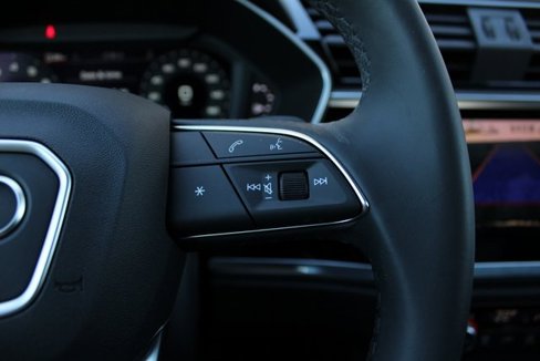 New 2025 Audi Q3 2.0T Premium image 14