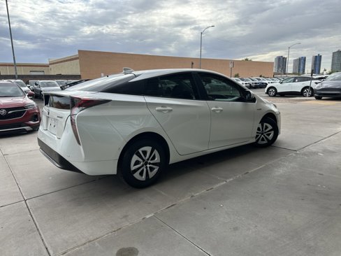 Used 2018 Toyota Prius Four image 3