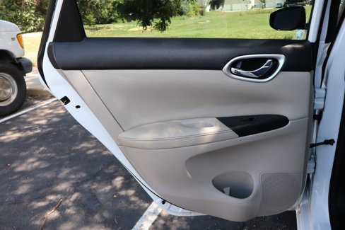 Used 2016 Nissan Sentra SV image 24