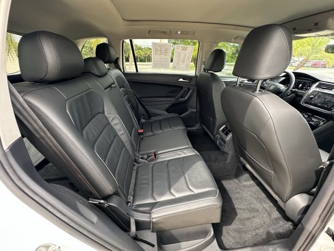 Used 2019 Volkswagen Tiguan SEL Premium image 34