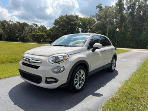 Used 2016 FIAT 500X Lounge image 1