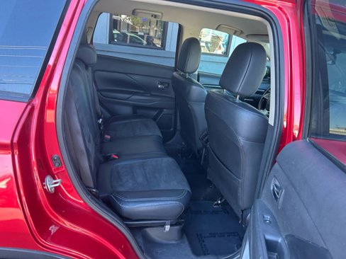 Used 2019 Mitsubishi Outlander SE image 19