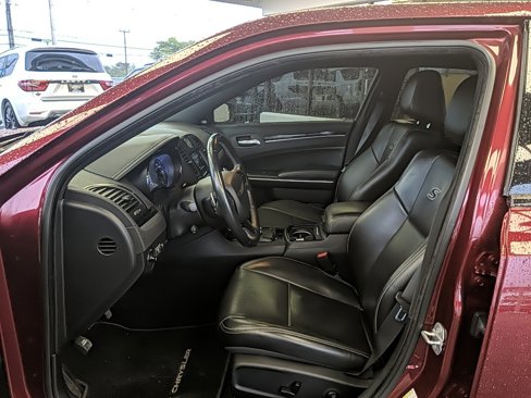 Used 2019 Chrysler 300 S w/ Safetytec Plus Group image 10