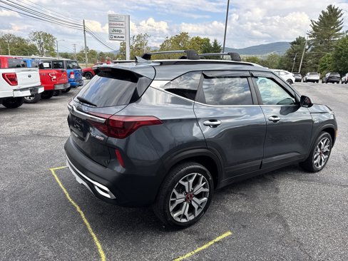Used 2021 Kia Seltos SX w/ SX Sunroof Package image 5