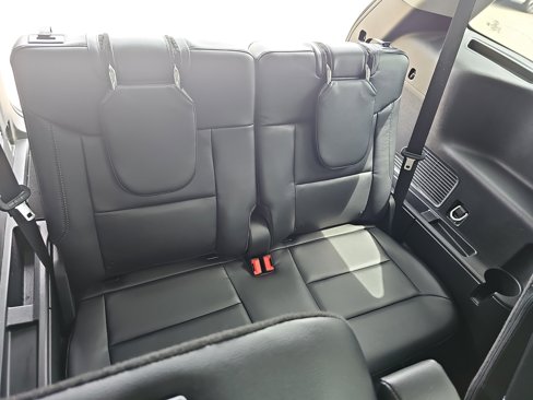 Used 2023 Ford Explorer Limited w/ Limited Technology Package image 13