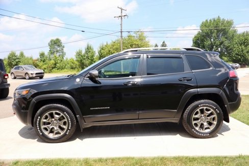 Used 2020 Jeep Cherokee Trailhawk w/ Cold Weather Group image 29