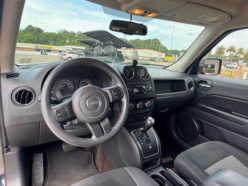 Used 2014 Jeep Patriot Sport w/ Power Value Group image 9