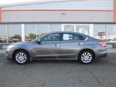 Used 2015 Nissan Altima 2.5 S w/ Power Driver Seat Package image 2